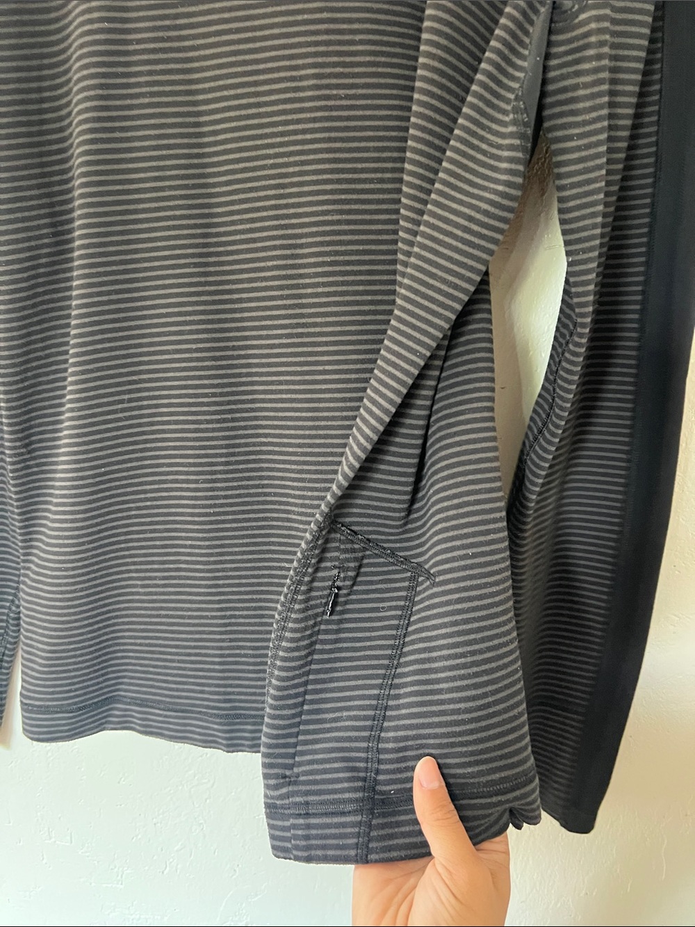 lululemon athletica Men’s Black and Gray Striped long sleeve - Picture 3 of 3